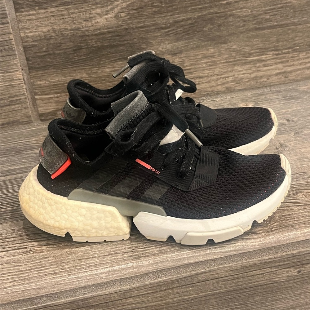 Adidas P.O.D S3.1 J Core Black Shock Red